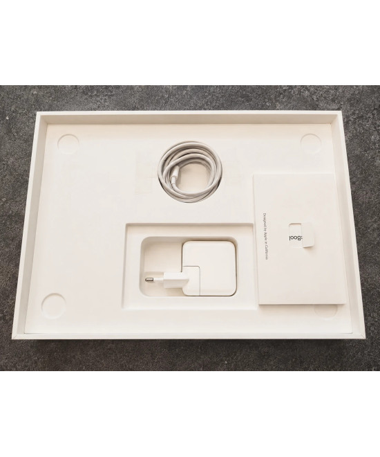 MacBook Air Retina 13" 2019 8/128 Gt – kulta